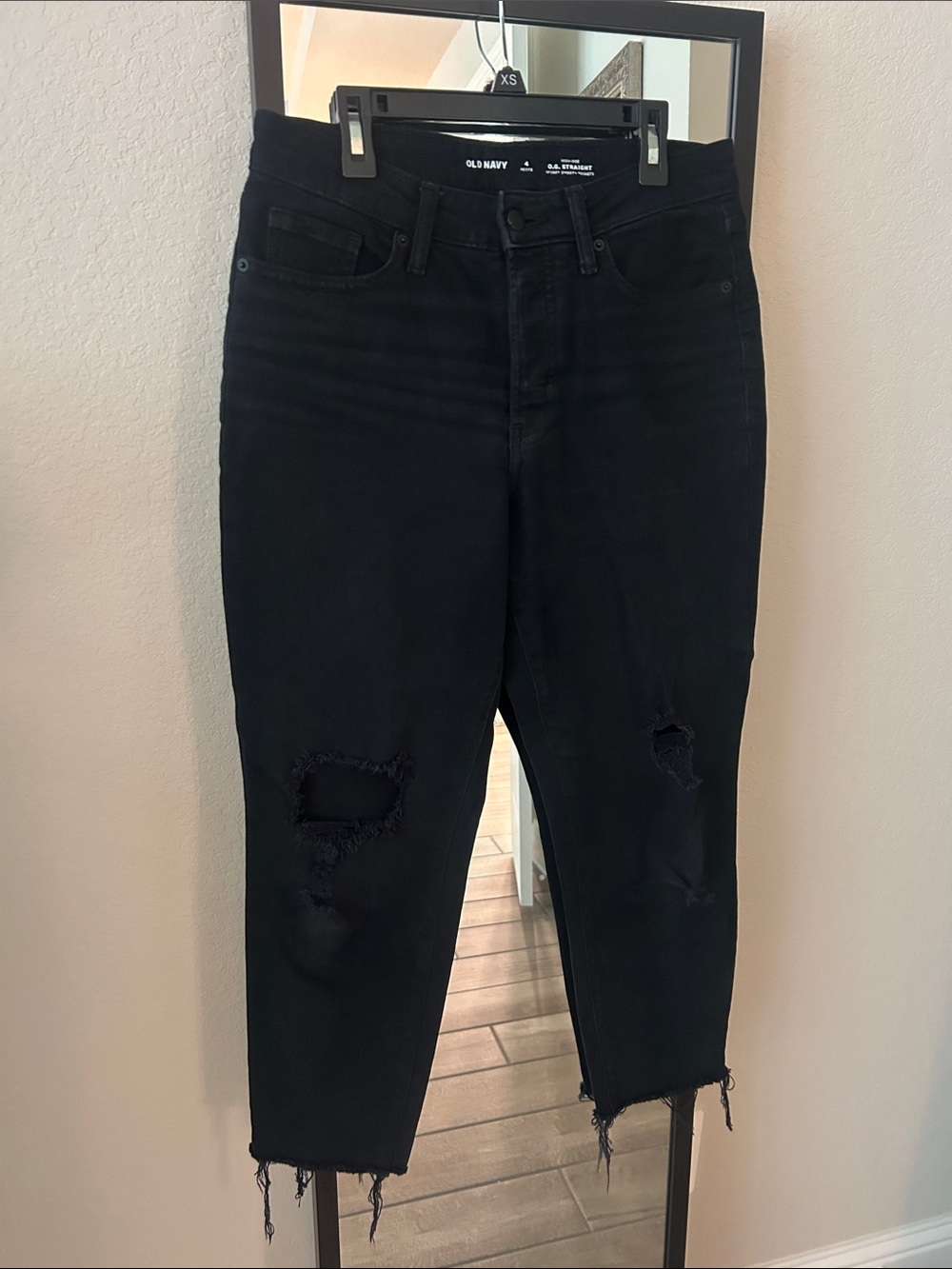 Old Navy Black Cropped Distressed High-Rise Jeans